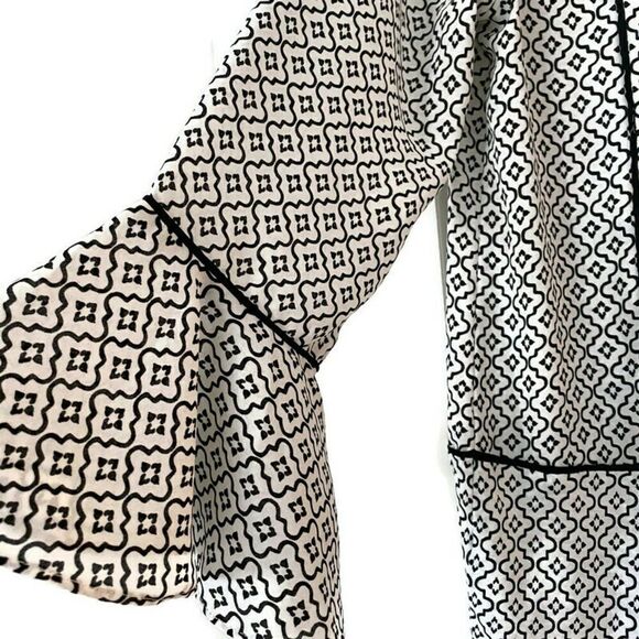 Loft white/black geometric print blouse. - Picture 5 of 7